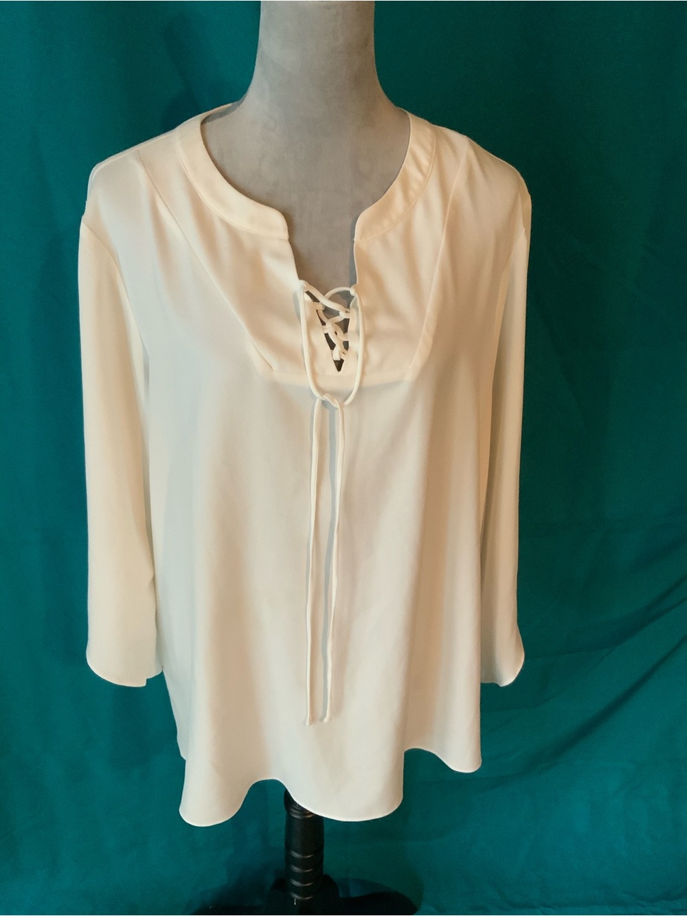 CATO WOMAN, WOMENS’ TOP, CREAM, 100% POLYESTER, size 18/20W